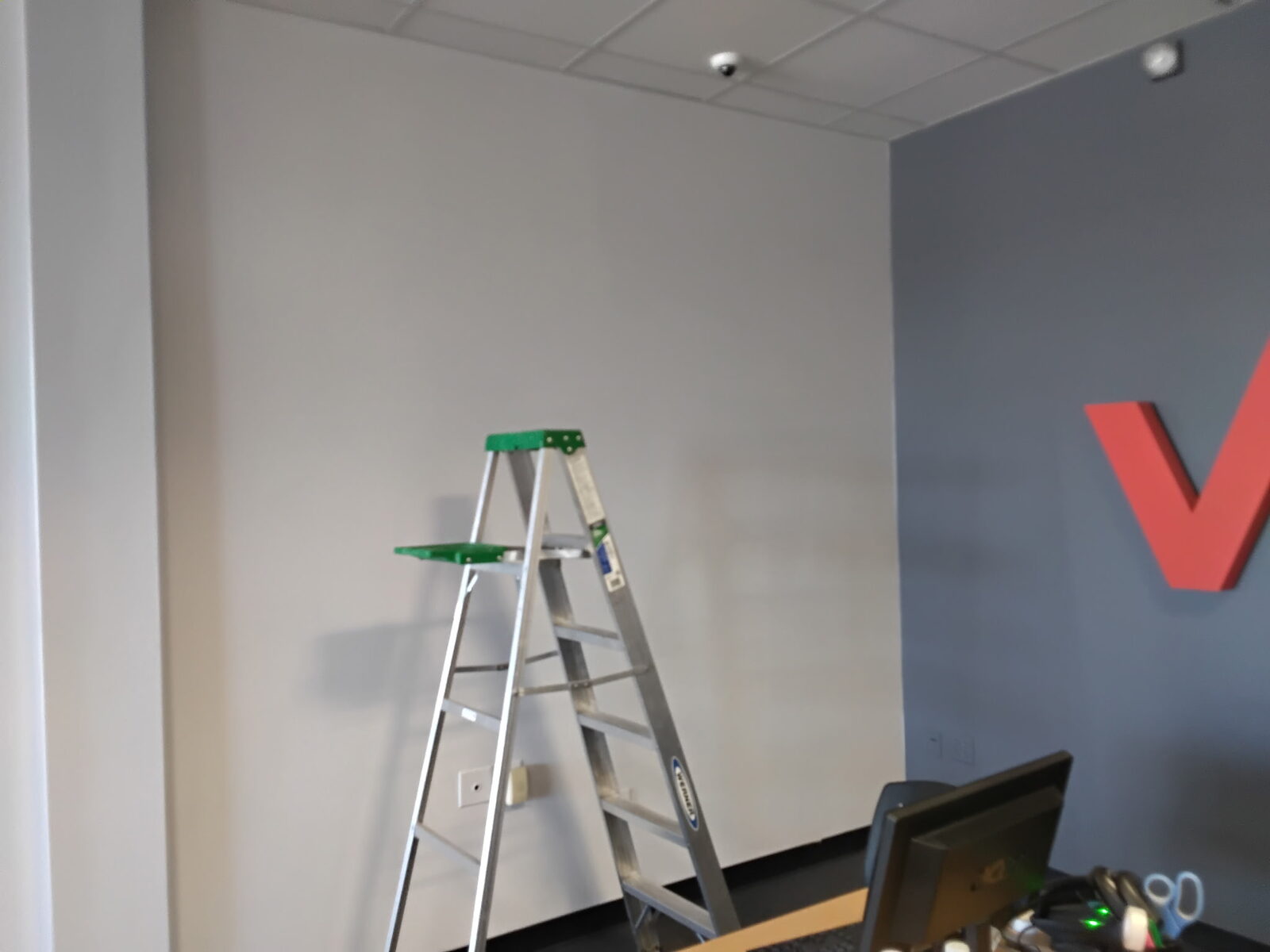 Verizon store painting completed