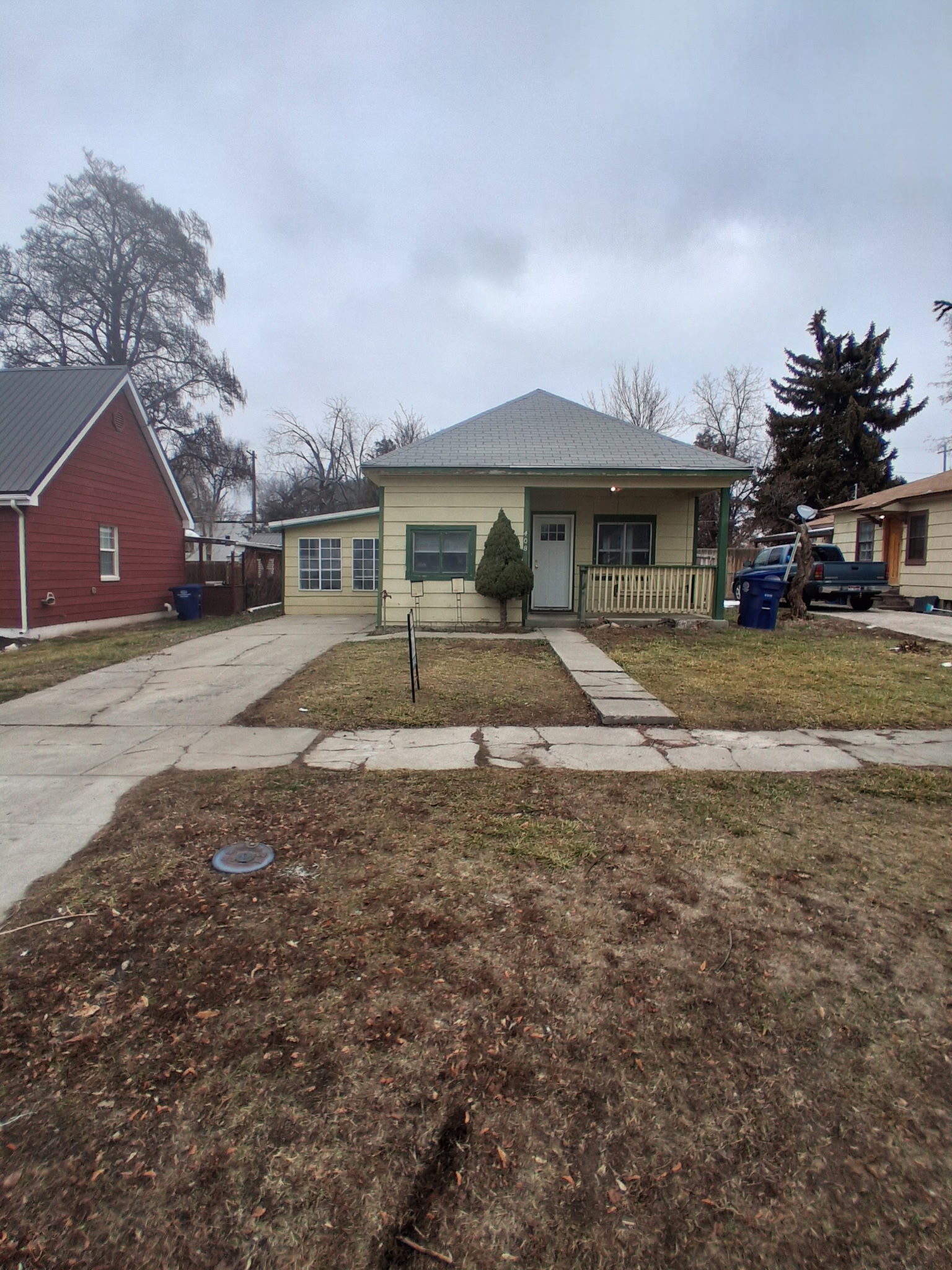 Residential exterior bungalow