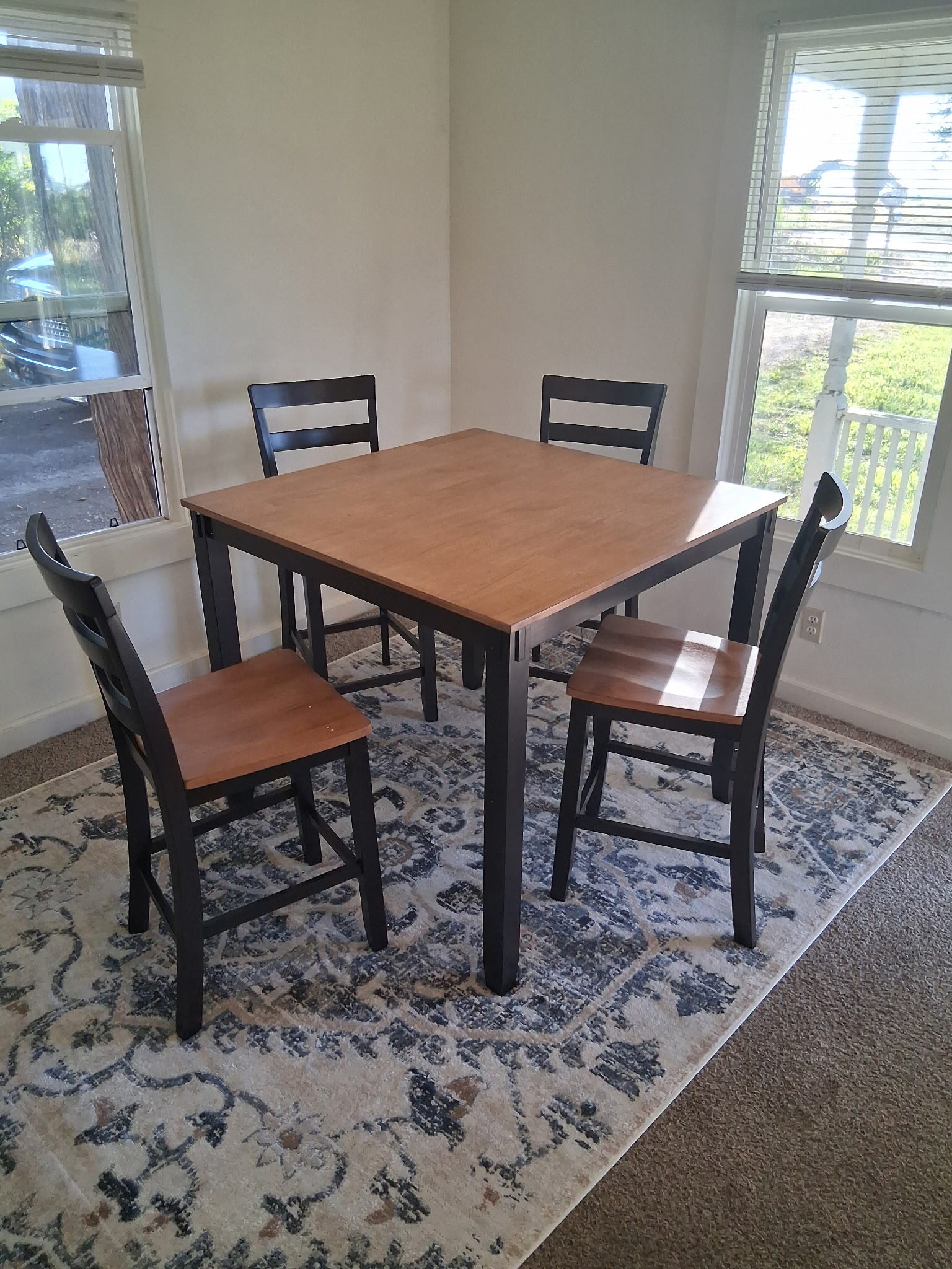 Dining table set assembled
